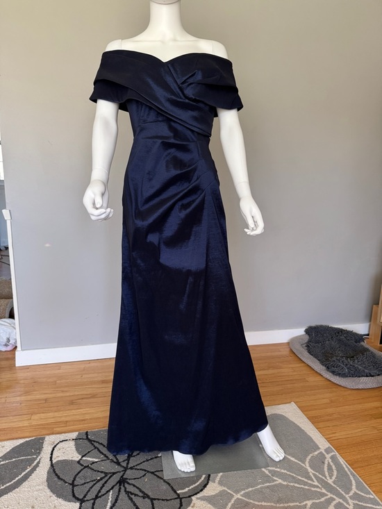 Betsy & Adam Dresses & Skirts - Betsy & Adam Off-Shoulder Midnight Blue Evening Gown Size 6